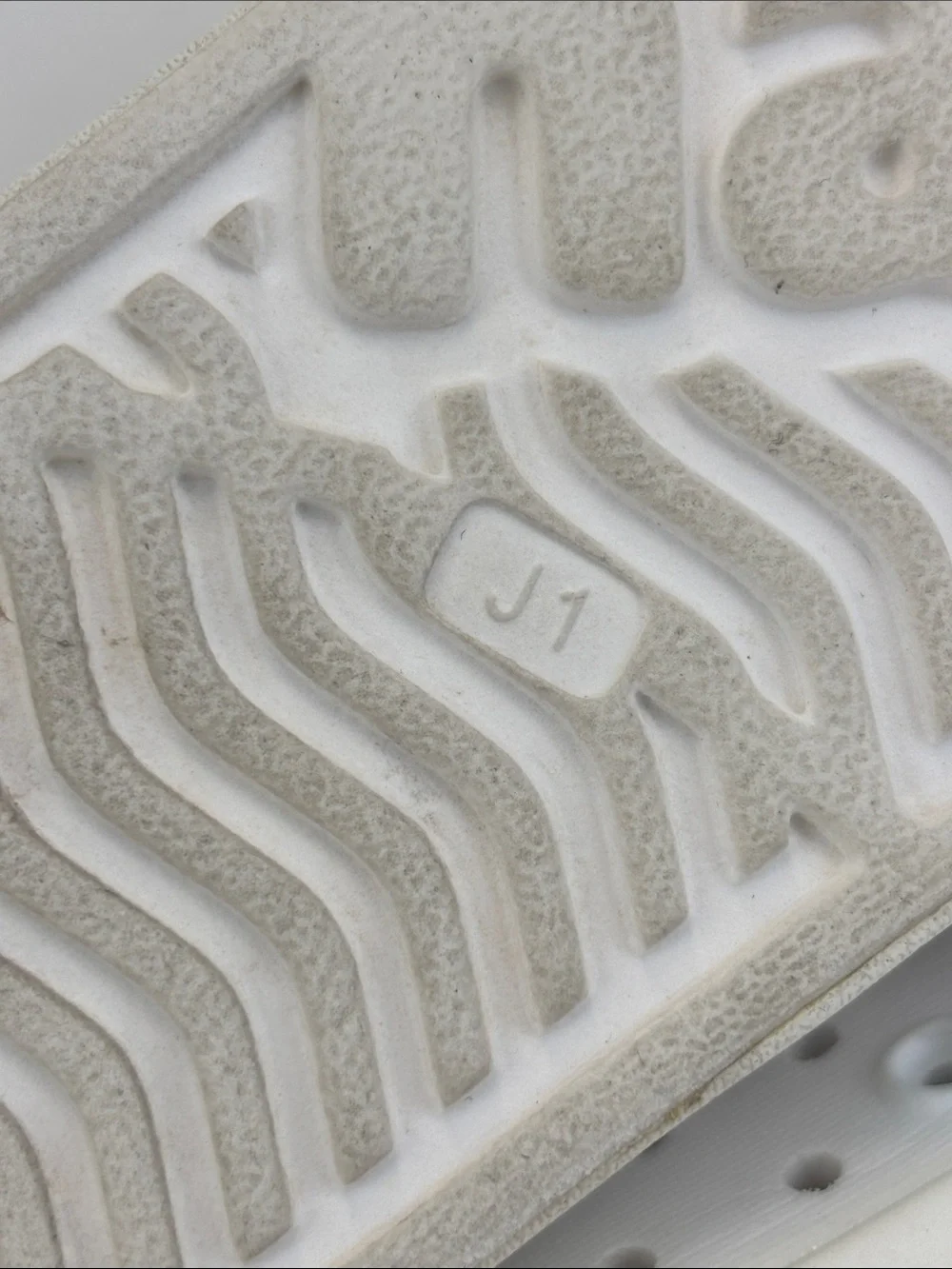 NATIVE Jefferson White SlipOn Waterproof Shoes Size J1